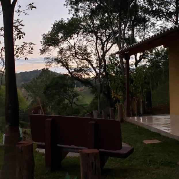 Cabana Da Montanha - Sitio Pasangas Santo Antonio do Pinhal Ngoại thất bức ảnh